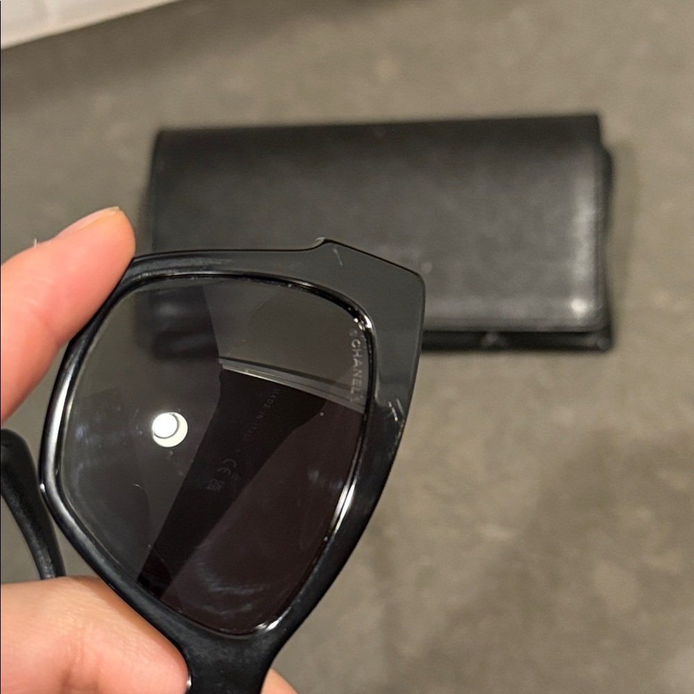 Rare Authentic Chanel Oversized Leather CC Cat Eye Sunglasses - Picture 9 of 11